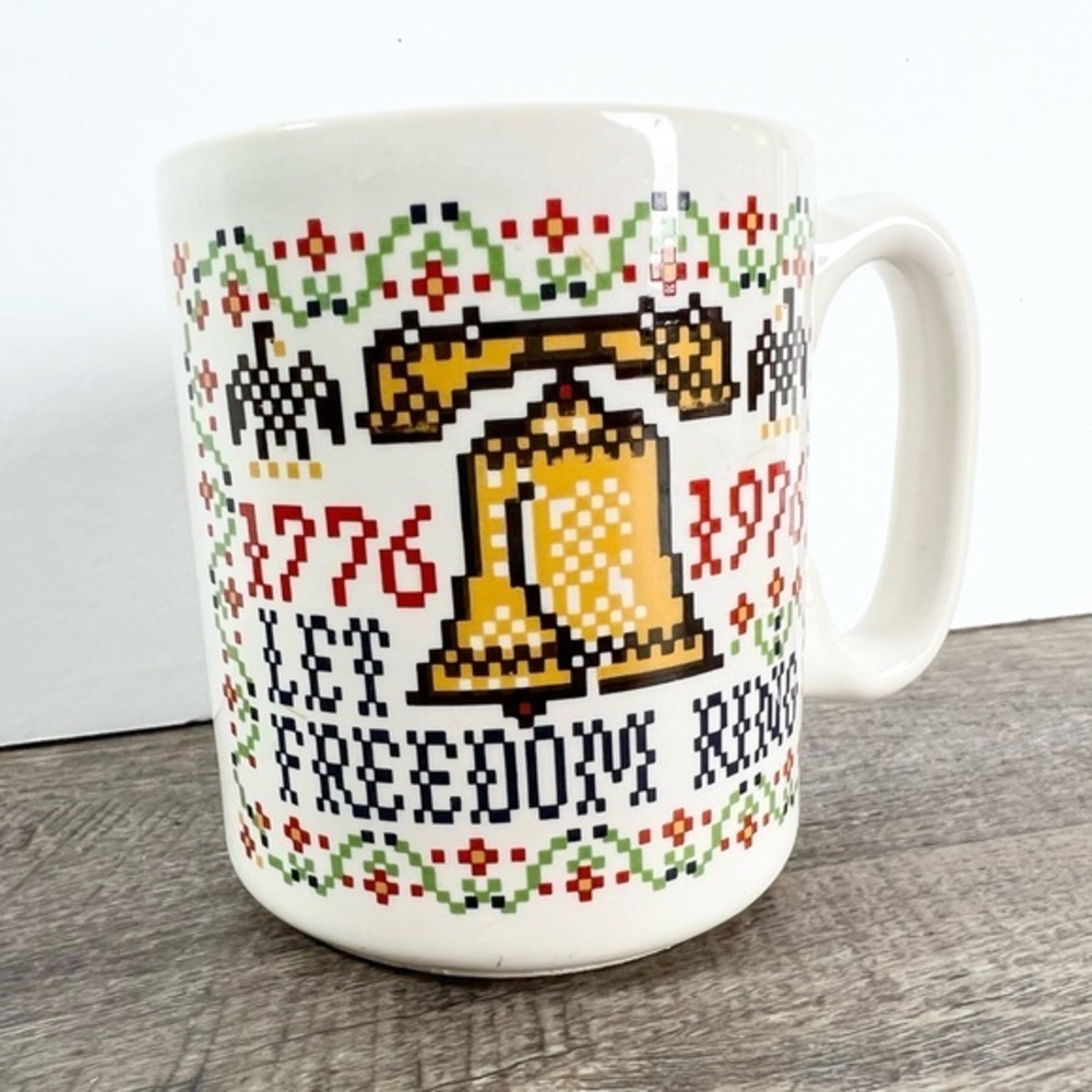 Vintage Bicentennial Coffee Mug Let Freedom Ring Liberty‎ Bell cross stitch